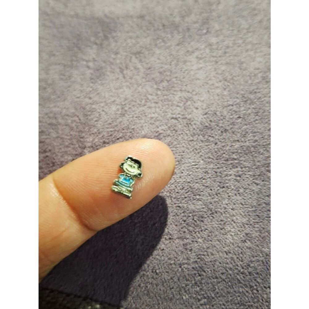 Lucy Charm For Floating Lockets - Picture 2 of 3